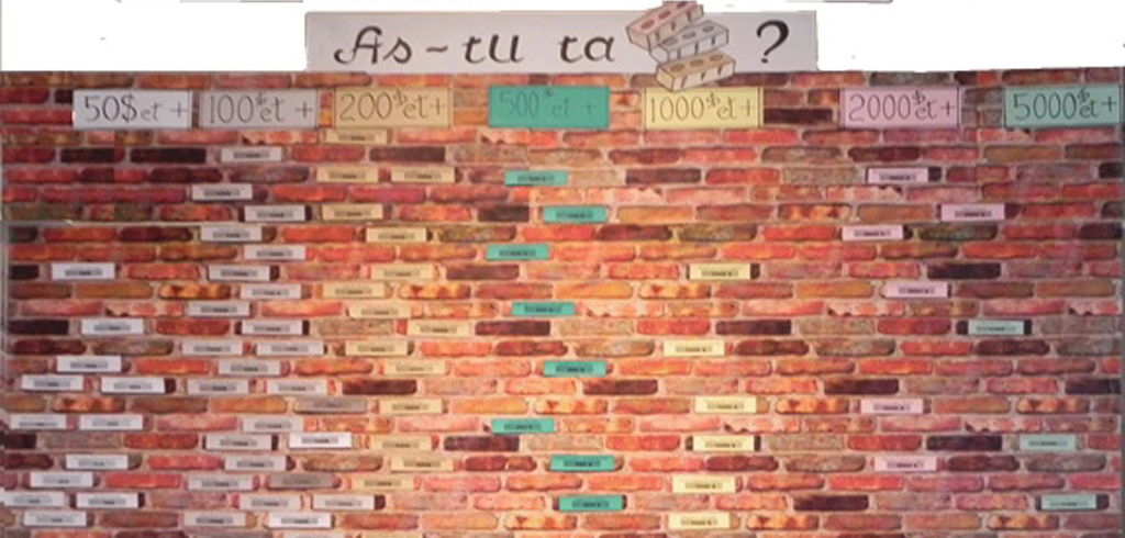 Le mur de briques présentant les noms des donateurs est affiché au Centre communautaire de Weedon